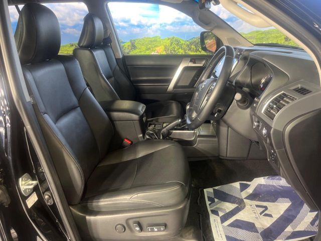 TOYOTA LANDCRUISER PRADO 2023