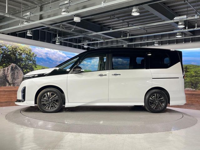 NISSAN SERENA  WG 2024