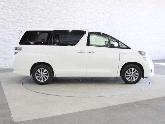 TOYOTA VELLFIRE  HYBRID 4WD 2014