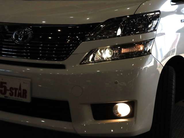 TOYOTA VELLFIRE  HYBRID 4WD 2014