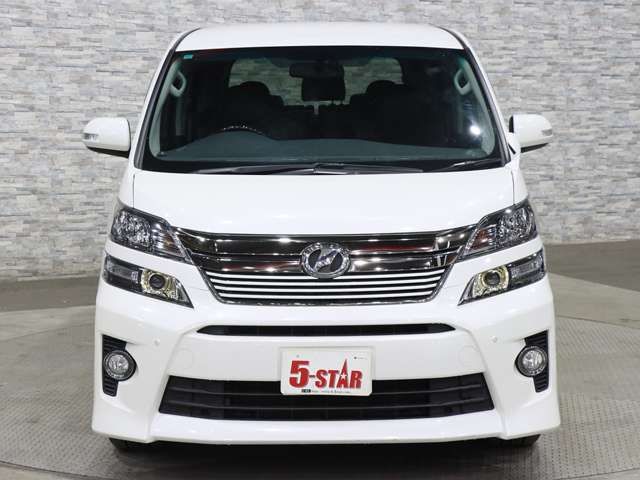 TOYOTA VELLFIRE 2013
