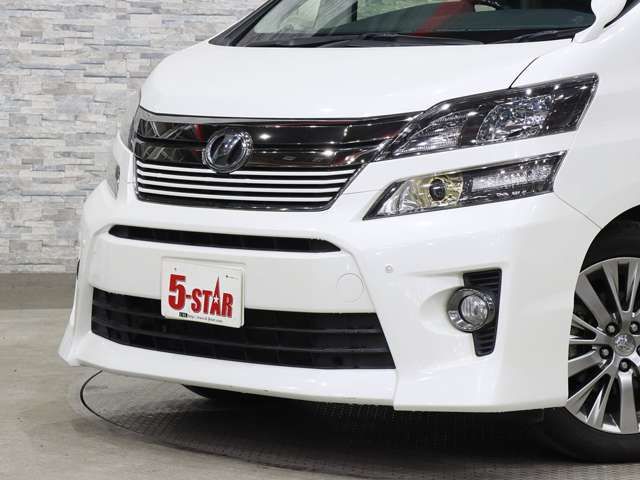 TOYOTA VELLFIRE 2013