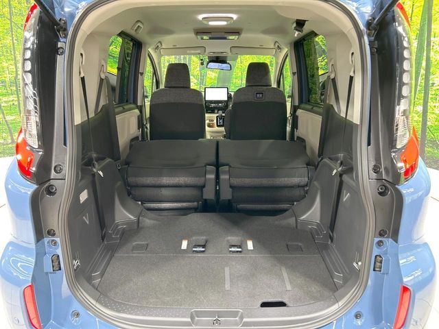 TOYOTA SIENTA HYBRID 2025