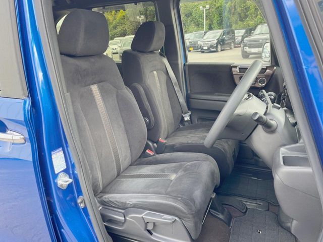 HONDA N BOX CUSTOM 4WD 2017