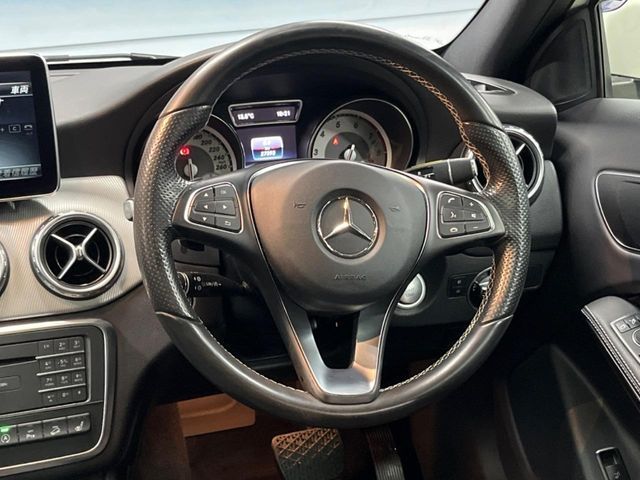 MERCEDES BENZ MERCEDES BENZ GLA class 2016