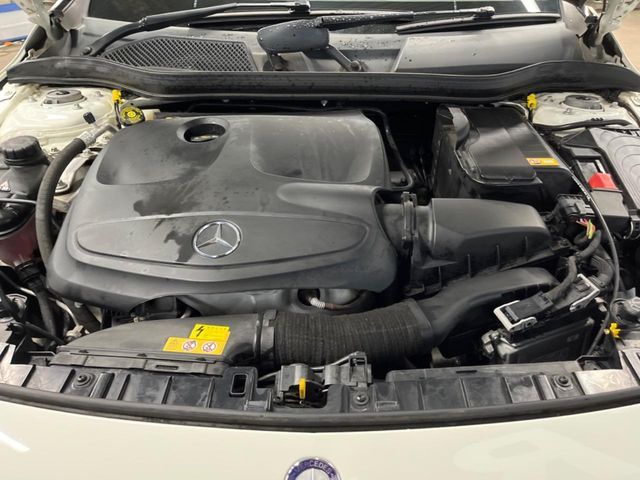 MERCEDES BENZ MERCEDES BENZ GLA class 2016