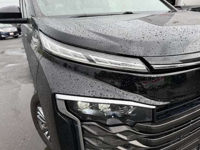 TOYOTA VOXY 4WD 2022