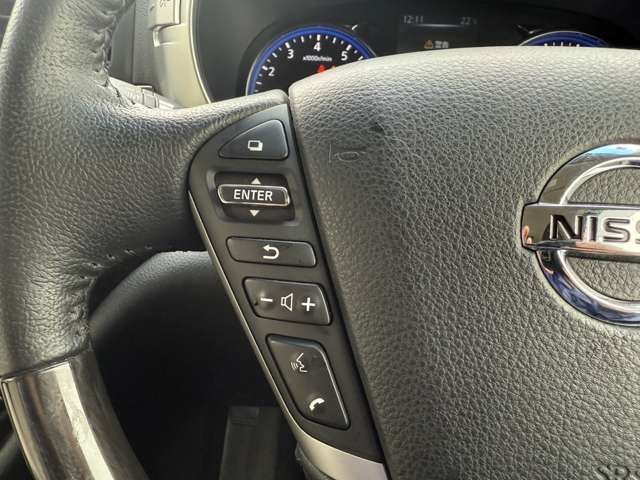 NISSAN ELGRAND  4WD 2017