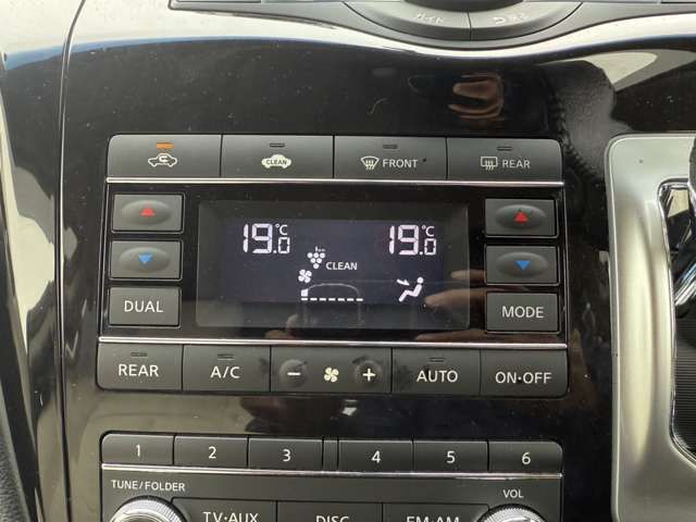 NISSAN ELGRAND  4WD 2017