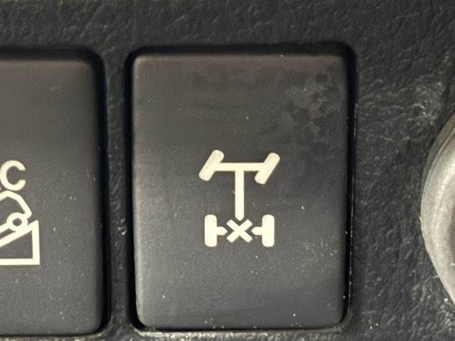 TOYOTA HILUX 4WD 2020