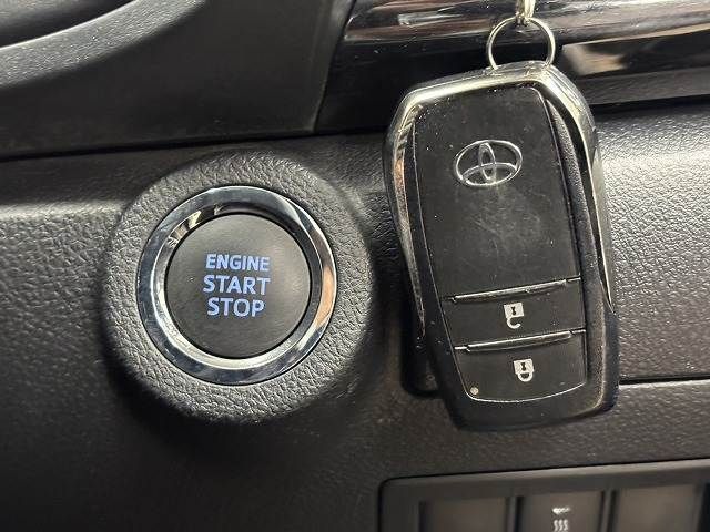 TOYOTA HILUX 4WD 2020