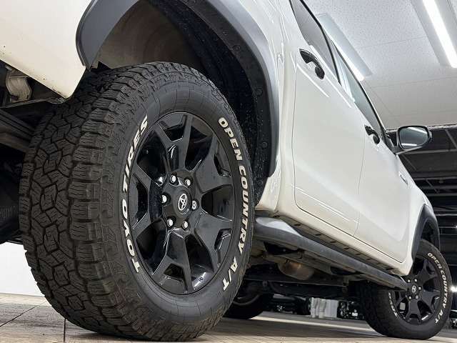 TOYOTA HILUX 4WD 2020