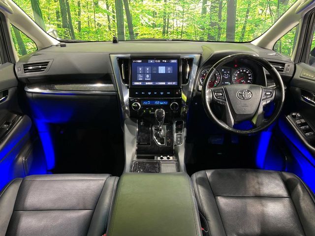 TOYOTA VELLFIRE 4WD 2018