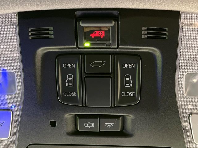 TOYOTA VELLFIRE 4WD 2018