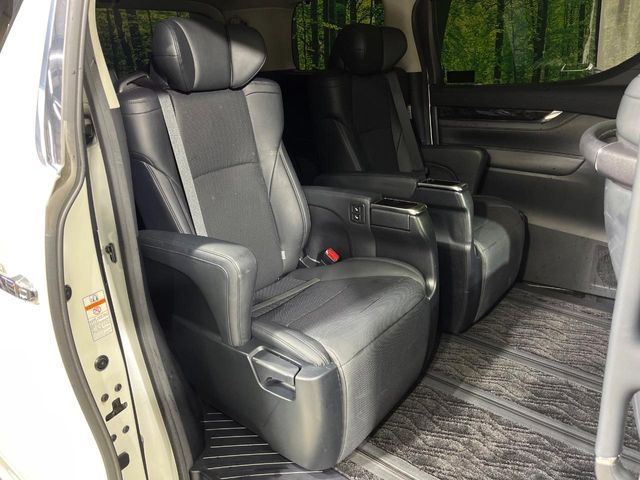 TOYOTA VELLFIRE 4WD 2018