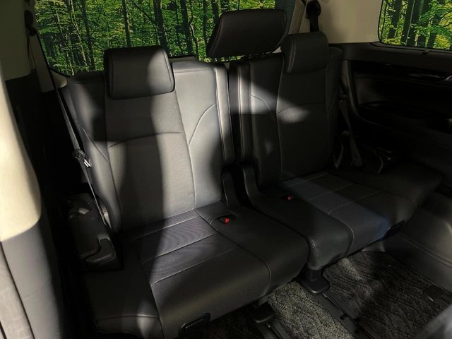 TOYOTA VELLFIRE 4WD 2018