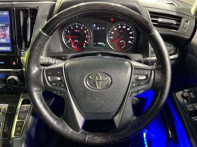 TOYOTA VELLFIRE 4WD 2018