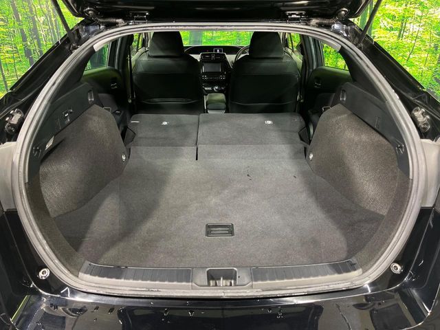 TOYOTA PRIUS 4WD 2019