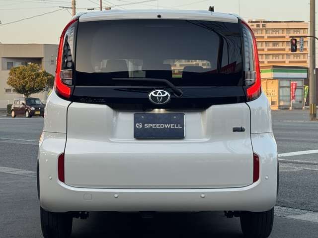 TOYOTA SIENTA HYBRID 2022