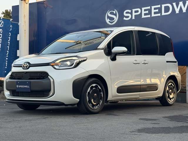 TOYOTA SIENTA HYBRID 2022