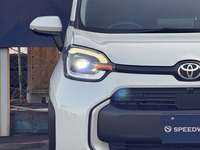 TOYOTA SIENTA HYBRID 2022