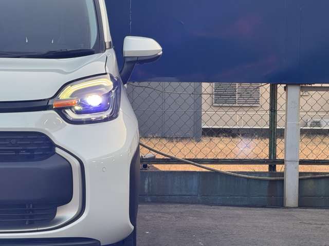 TOYOTA SIENTA HYBRID 2022