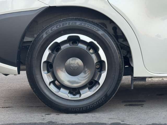 TOYOTA SIENTA HYBRID 2022