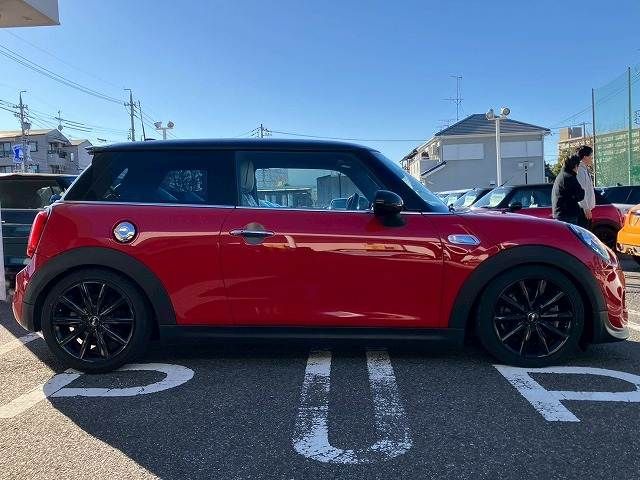 BMW MINI COOPER SD 2018