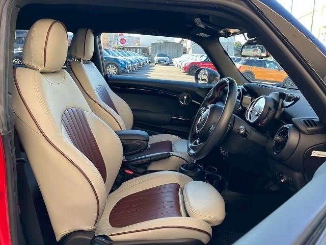 BMW MINI COOPER SD 2018