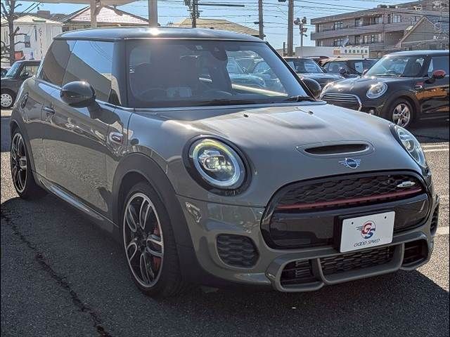 BMW MINI 2019