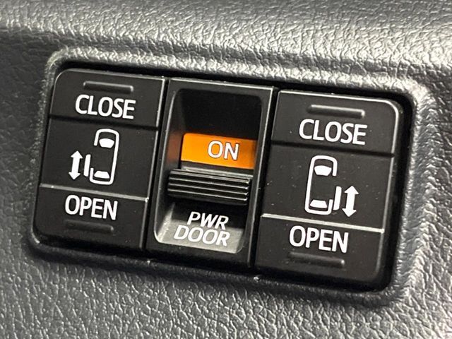 TOYOTA SIENTA HYBRID 2018