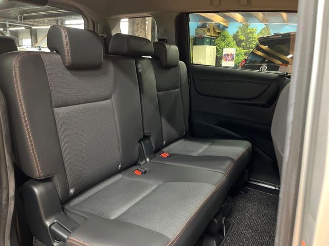 TOYOTA SIENTA HYBRID 2018