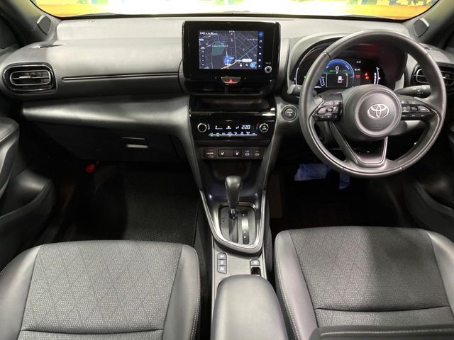 TOYOTA YARIS CROSS HYBRID 2025