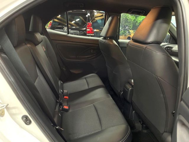 TOYOTA YARIS CROSS HYBRID 2025