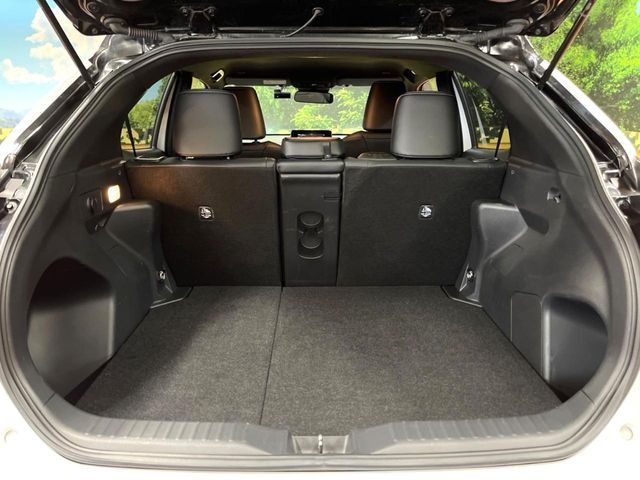 TOYOTA YARIS CROSS HYBRID 2025