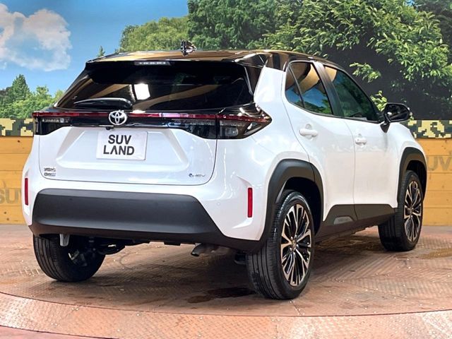 TOYOTA YARIS CROSS HYBRID 2025