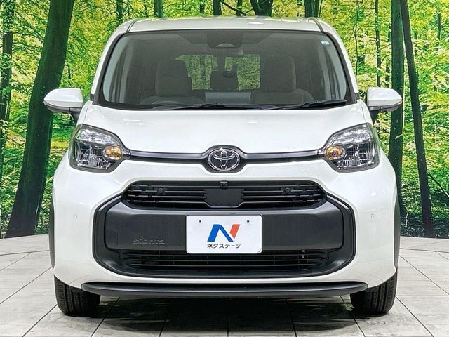 TOYOTA SIENTA HYBRID 2023