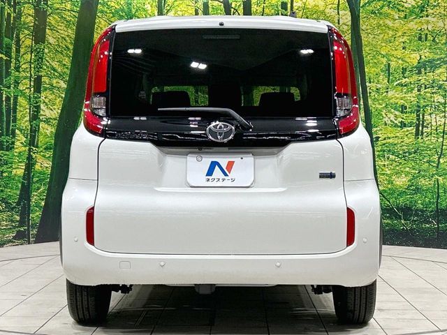 TOYOTA SIENTA HYBRID 2023