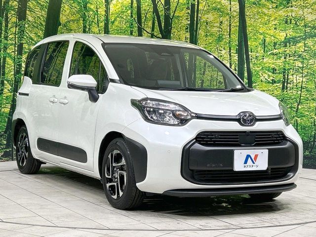TOYOTA SIENTA HYBRID 2023
