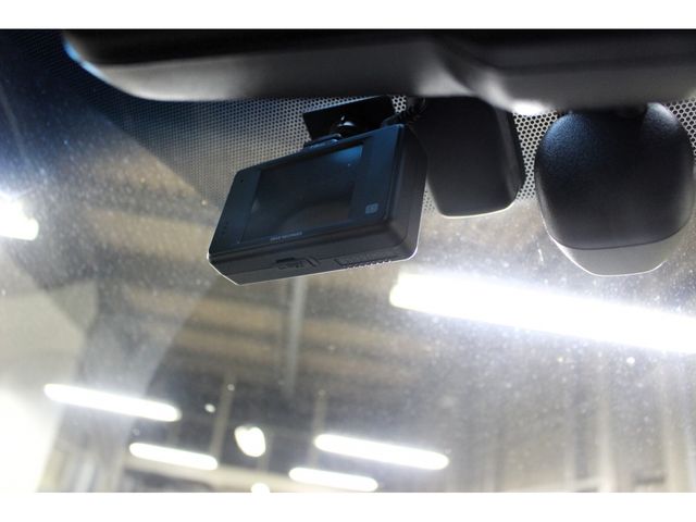 TOYOTA ALPHARD hybrid 4WD 2017