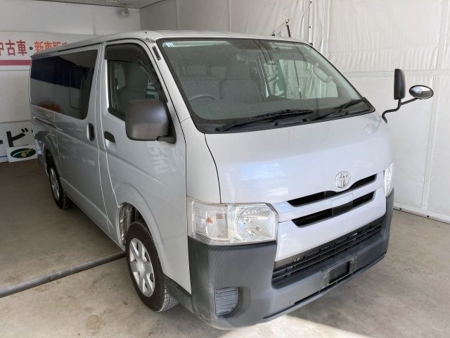 TOYOTA HIACE van 2WD 2019