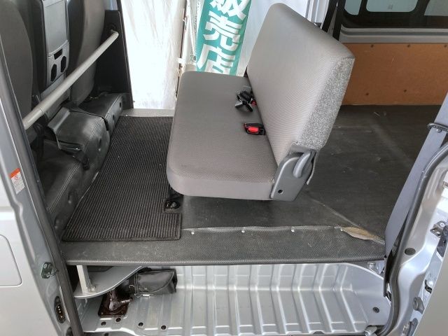 TOYOTA HIACE van 2WD 2019