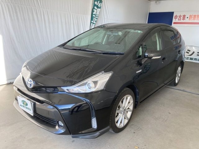 TOYOTA PRIUS Alpha 2015