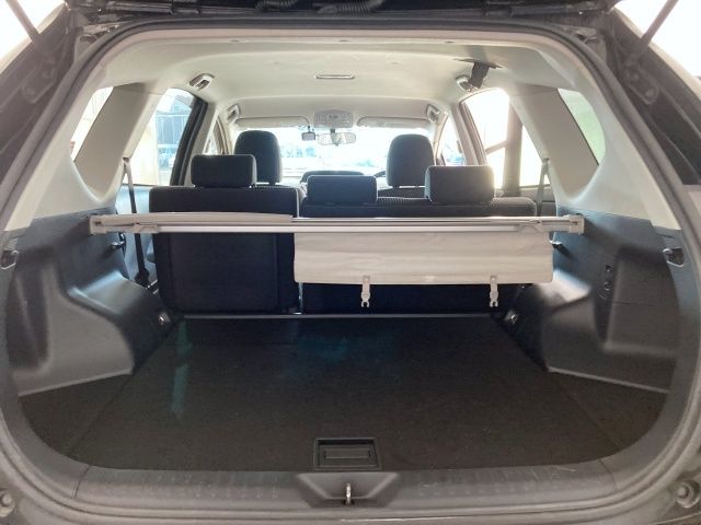 TOYOTA PRIUS Alpha 2015