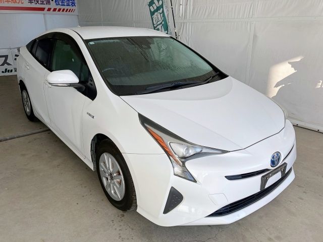 TOYOTA PRIUS 2018
