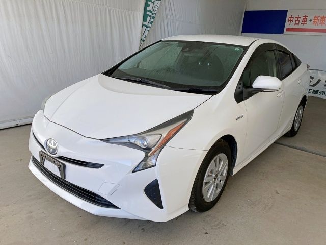 TOYOTA PRIUS 2018