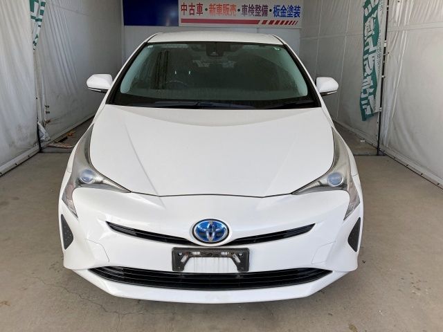 TOYOTA PRIUS 2018