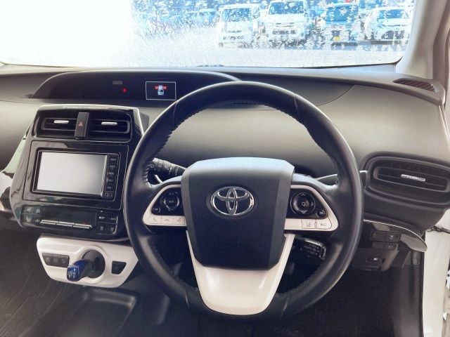 TOYOTA PRIUS 2018
