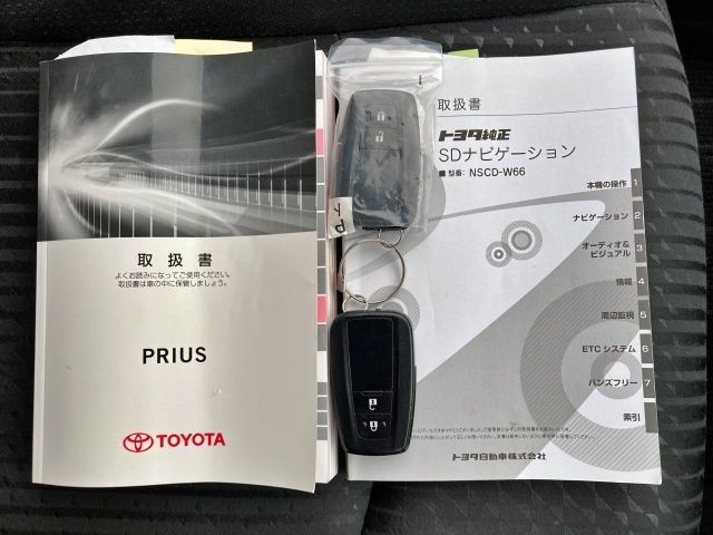TOYOTA PRIUS 2018