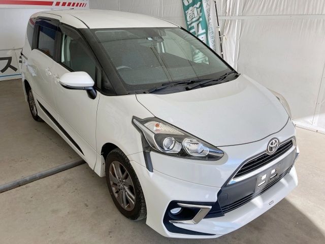 TOYOTA SIENTA 2016